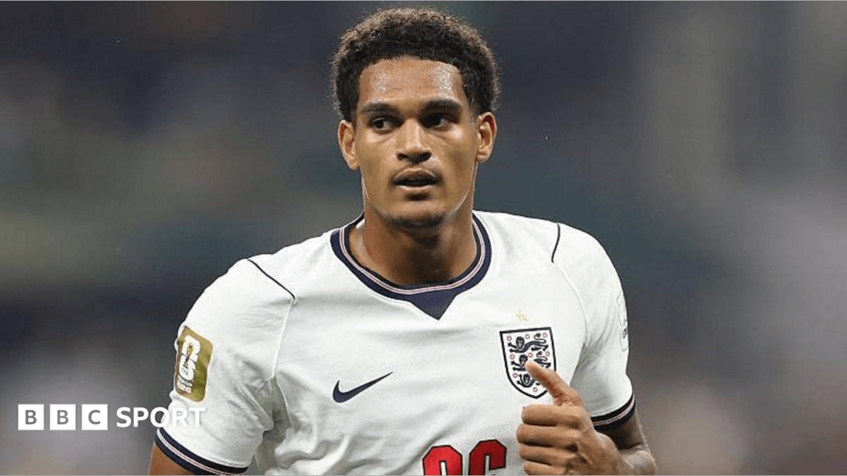 Arsenal Lirik Jarell Quansah di Tengah Negosiasi Sulit untuk Ezri Konsa